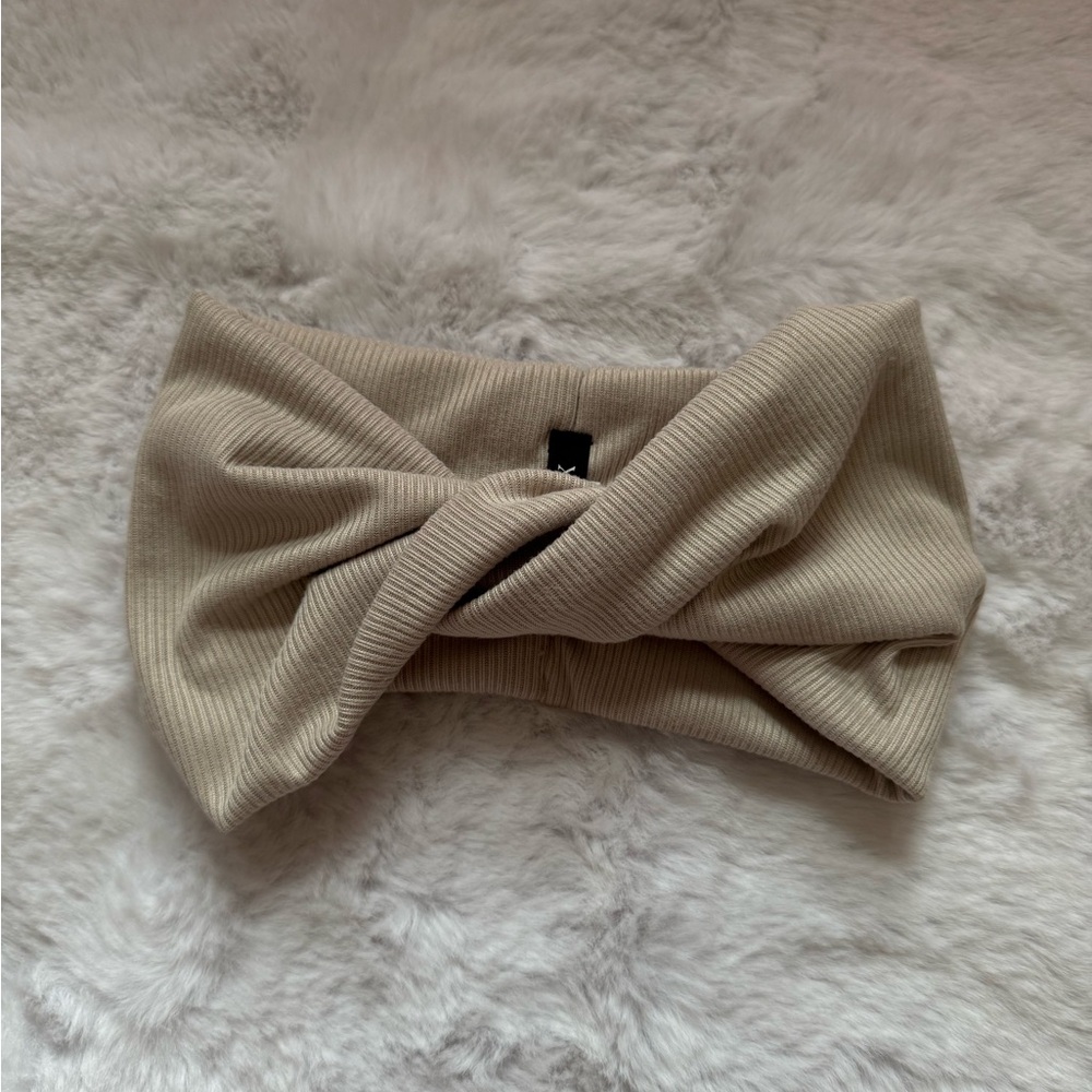Neutral Twist Headband